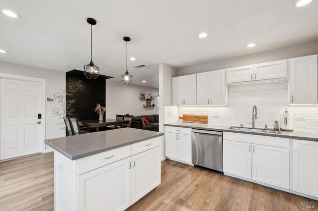 831 Heath Ct, Fairfield, CA 94533