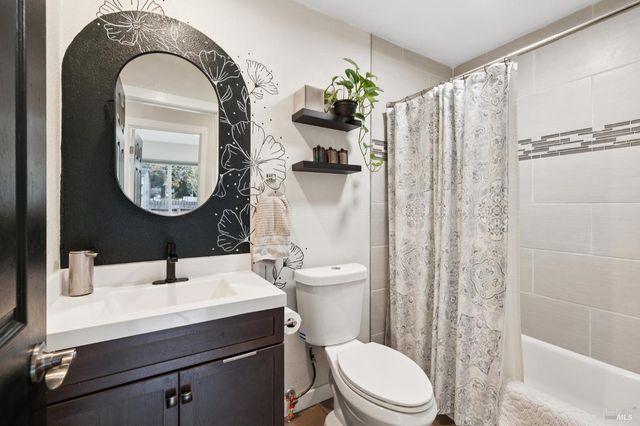 831 Heath Ct, Fairfield, CA 94533