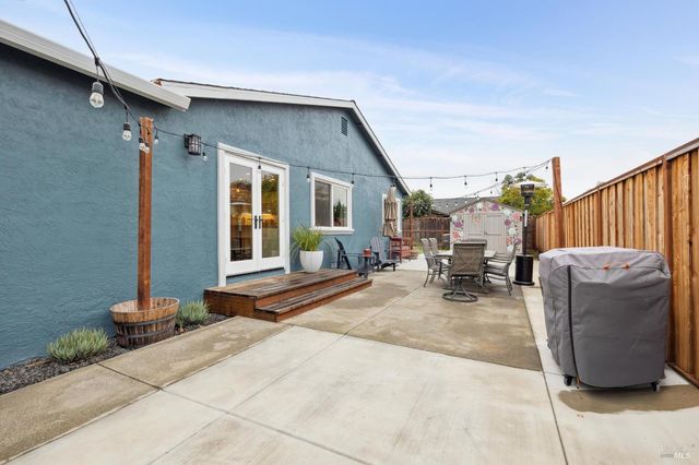 831 Heath Ct, Fairfield, CA 94533