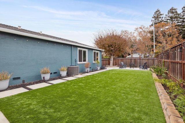 831 Heath Ct, Fairfield, CA 94533