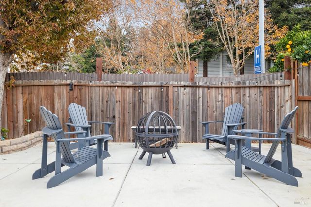 831 Heath Ct, Fairfield, CA 94533