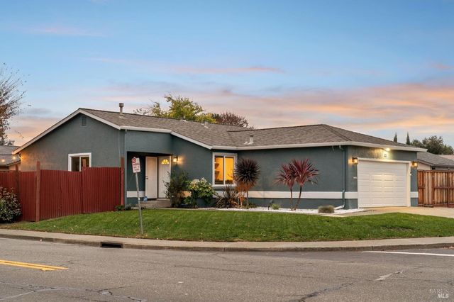 831 Heath Ct, Fairfield, CA 94533