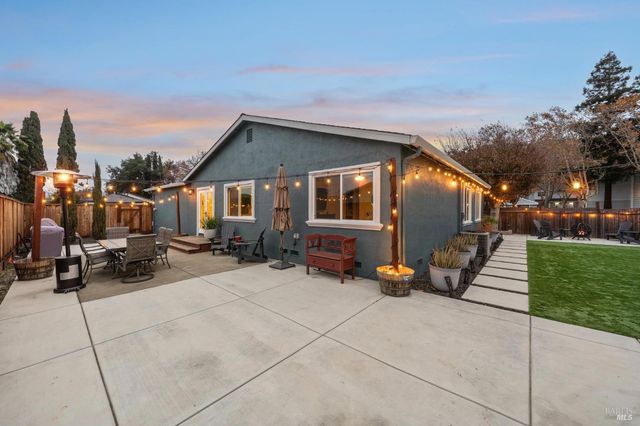 831 Heath Ct, Fairfield, CA 94533