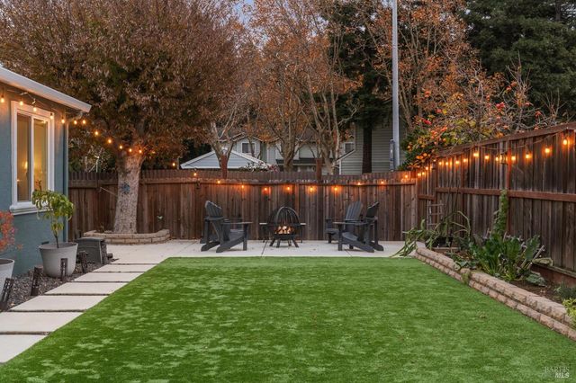 831 Heath Ct, Fairfield, CA 94533