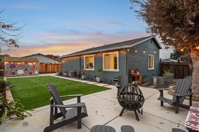 831 Heath Ct, Fairfield, CA 94533