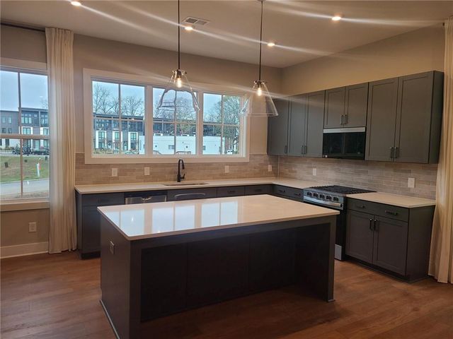 946 Hughley Circle 98, Atlanta, GA 30316