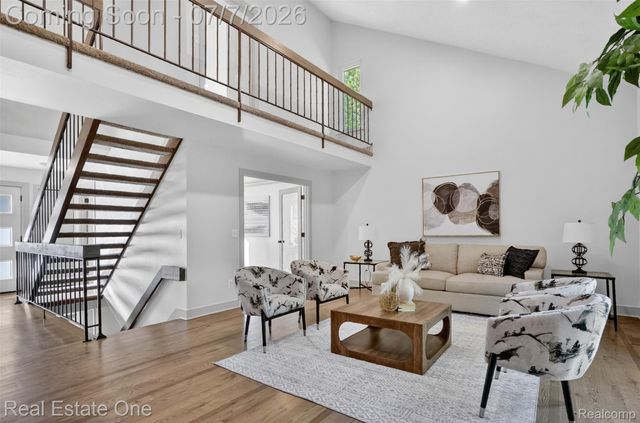2141 Hickory Leaf Court N, Rochester Hills, MI 48309