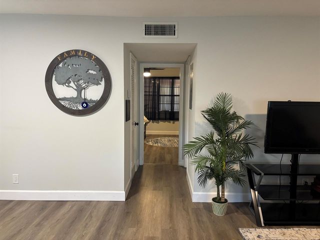 211 Country Lane C, Boynton Beach, FL 33435