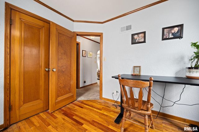 2306 LAURA Avenue, West Peoria, IL 61604