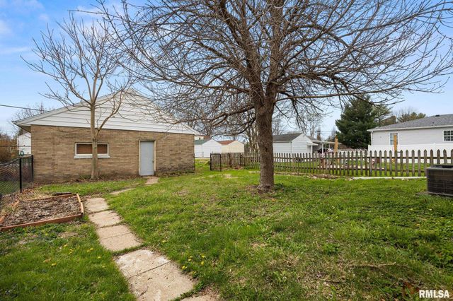 2306 LAURA Avenue, West Peoria, IL 61604