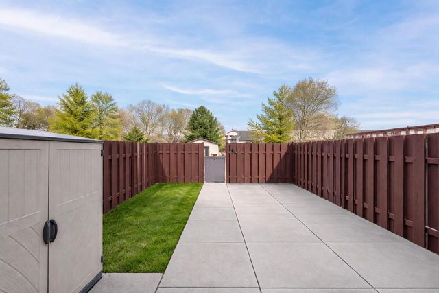 W167N11563 Westminster COURT, Germantown, WI 53022