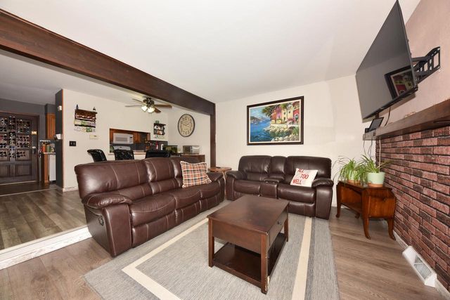 W167N11563 Westminster COURT, Germantown, WI 53022