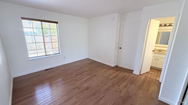 1775 Northstar Dr, Petaluma, CA 94954