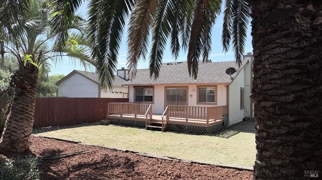 1775 Northstar Dr, Petaluma, CA 94954