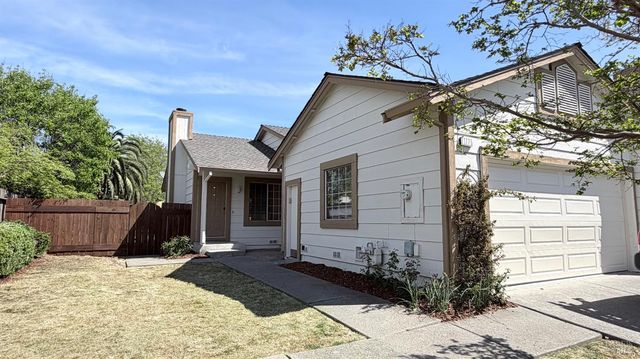 1775 Northstar Dr, Petaluma, CA 94954