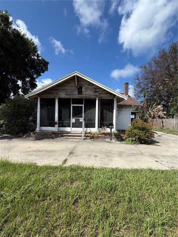 512 E HICKORY STREET, Arcadia, FL 34266