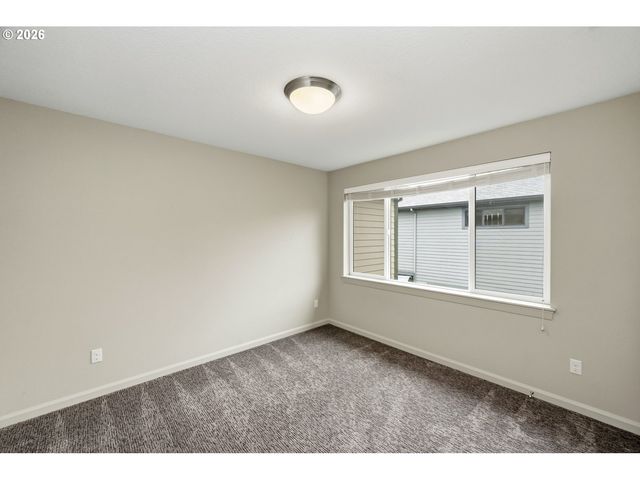 2232 N HOLMAN St, Portland, OR 97217