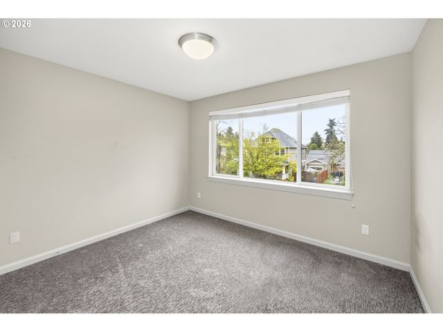 2232 N HOLMAN St, Portland, OR 97217