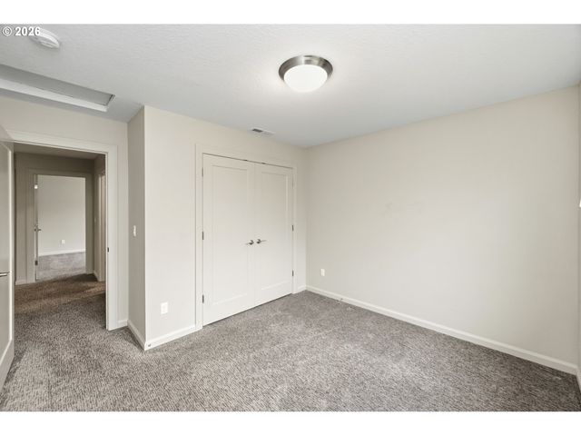 2232 N HOLMAN St, Portland, OR 97217