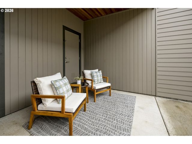 2232 N HOLMAN St, Portland, OR 97217