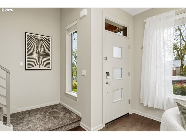 2232 N HOLMAN St, Portland, OR 97217