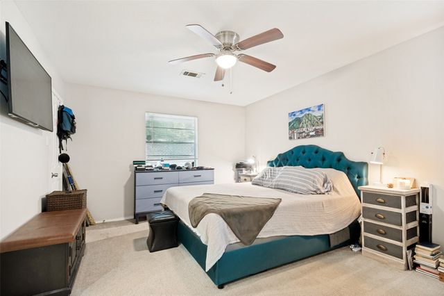 805 Live Oak Lane, Arlington, TX 76012