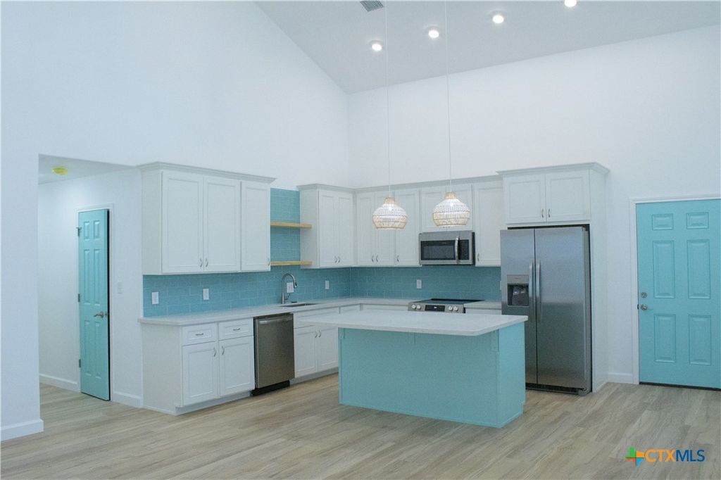 Image 2 of property listing at 196 Circle Hook, Port O'connor, TX 77982