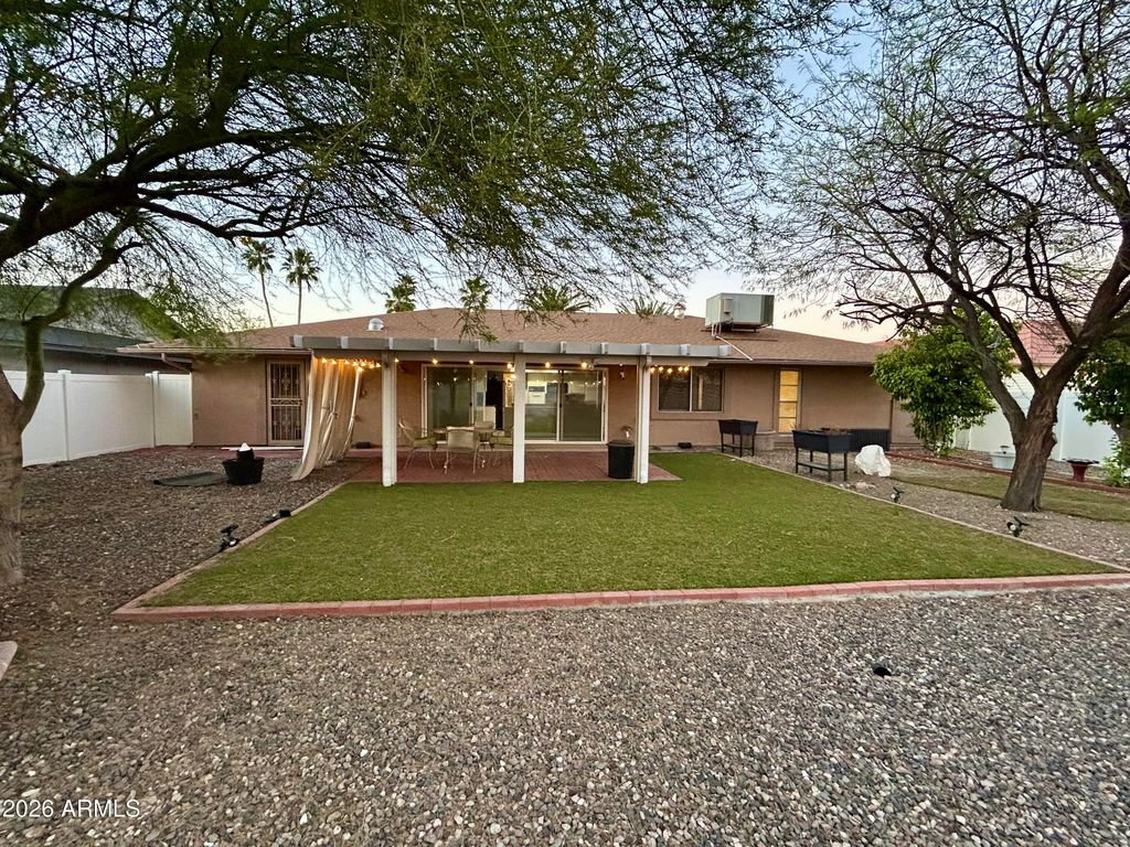 9831 W WRANGLER Drive, Sun City, AZ 85373 — photo 5