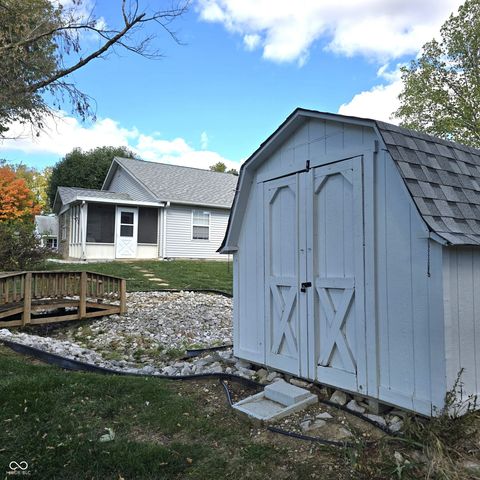 413 Dangerfield Drive, Beech Grove, IN 46107