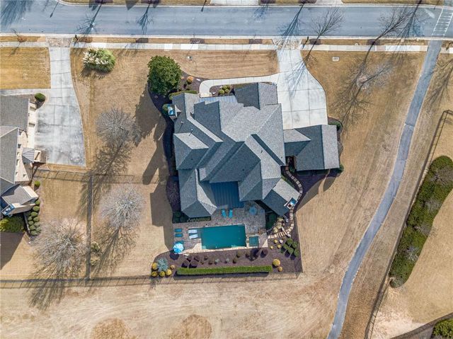 2262 Crimson King Drive, Braselton, GA 30517