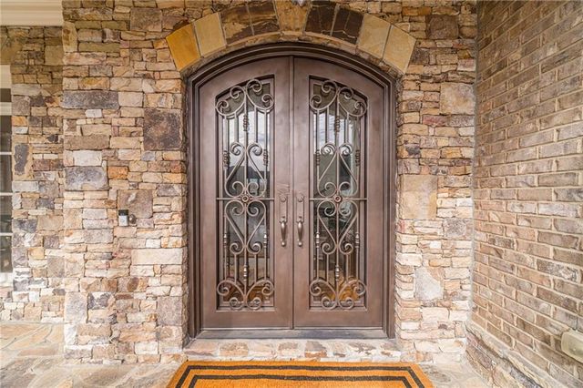 2262 Crimson King Drive, Braselton, GA 30517