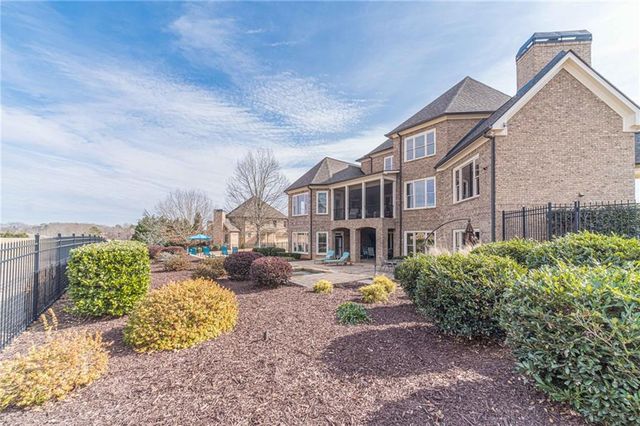 2262 Crimson King Drive, Braselton, GA 30517