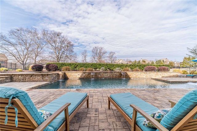 2262 Crimson King Drive, Braselton, GA 30517