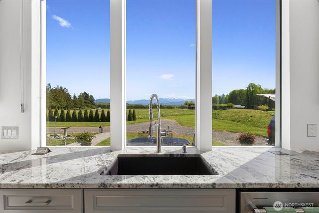 93 Buttercup Lane, Sequim, WA 98382