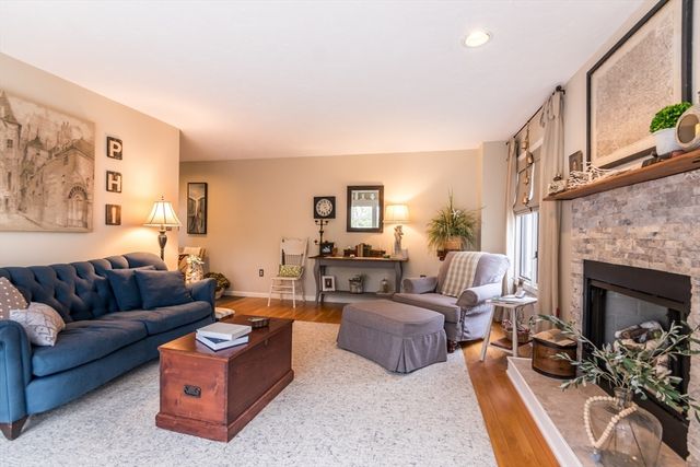 6 Aspen Rd 6, Bourne, MA 02532