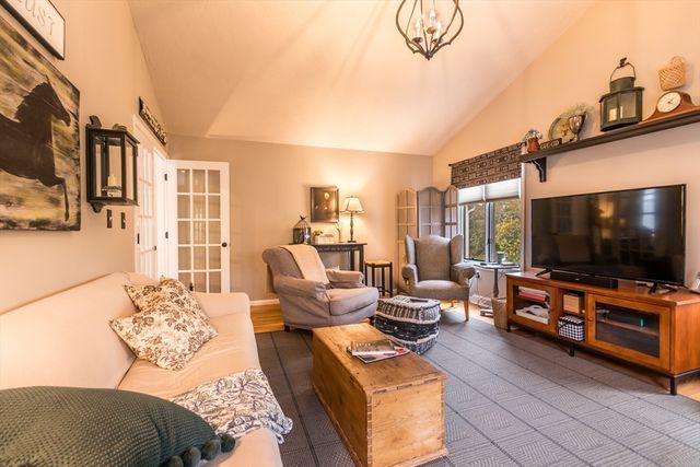 6 Aspen Rd 6, Bourne, MA 02532