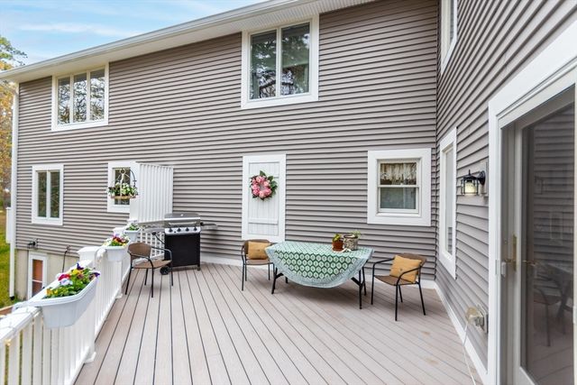 6 Aspen Rd 6, Bourne, MA 02532