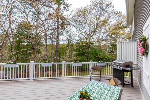 6 Aspen Rd 6, Bourne, MA 02532