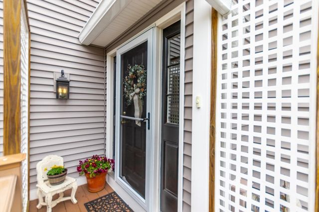 6 Aspen Rd 6, Bourne, MA 02532