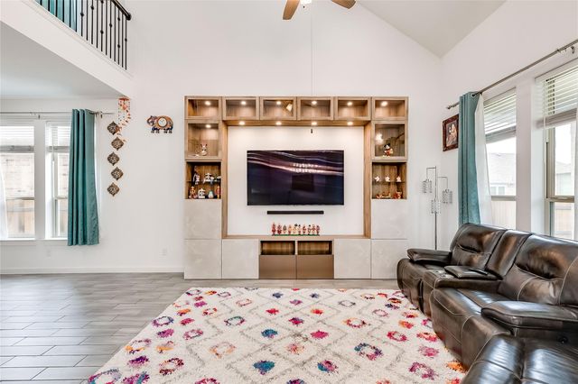 833 Whitetail DR, Round Rock, TX 78681