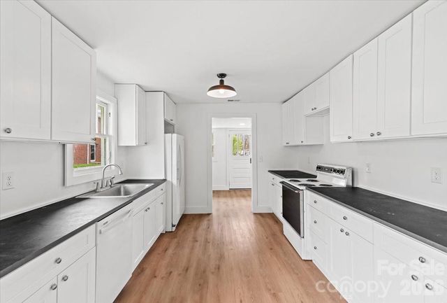 1623 Barnardsville Highway, Barnardsville, NC 28709