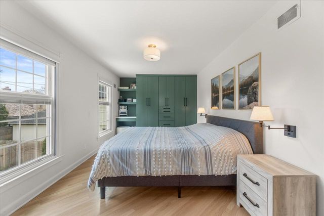 6060 Bay Ridge AVENUE, Whitefish Bay, WI 53217