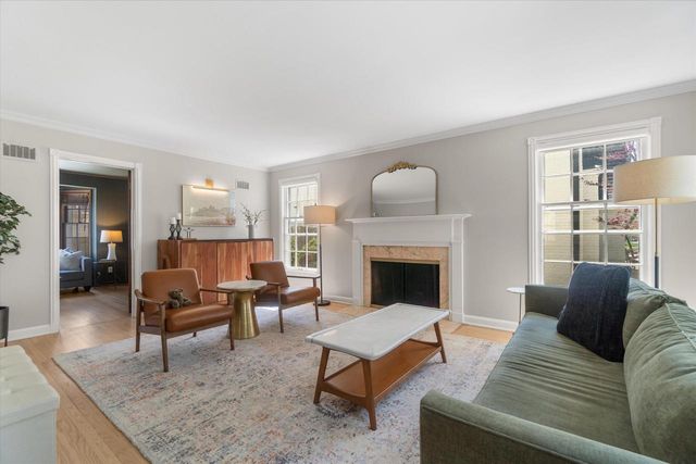6060 Bay Ridge AVENUE, Whitefish Bay, WI 53217