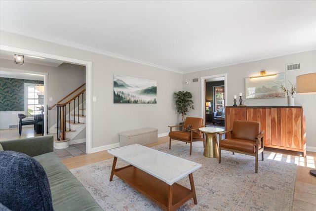 6060 Bay Ridge AVENUE, Whitefish Bay, WI 53217