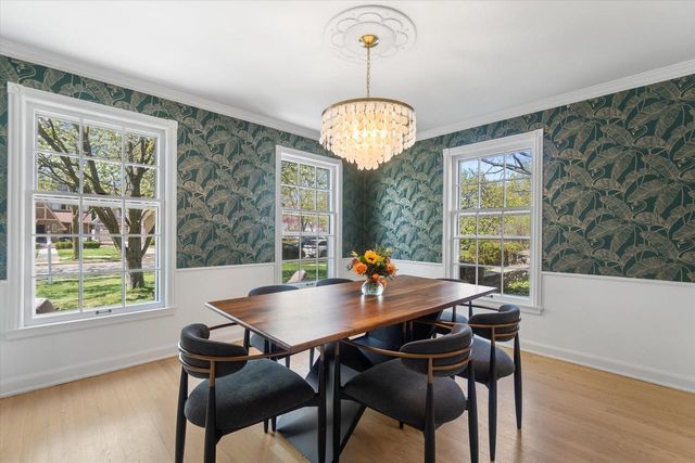 6060 Bay Ridge AVENUE, Whitefish Bay, WI 53217