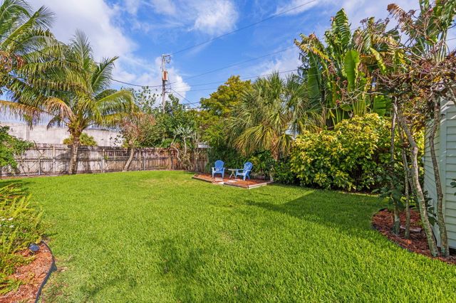 1439 W Broome Street, Lantana, FL 33462