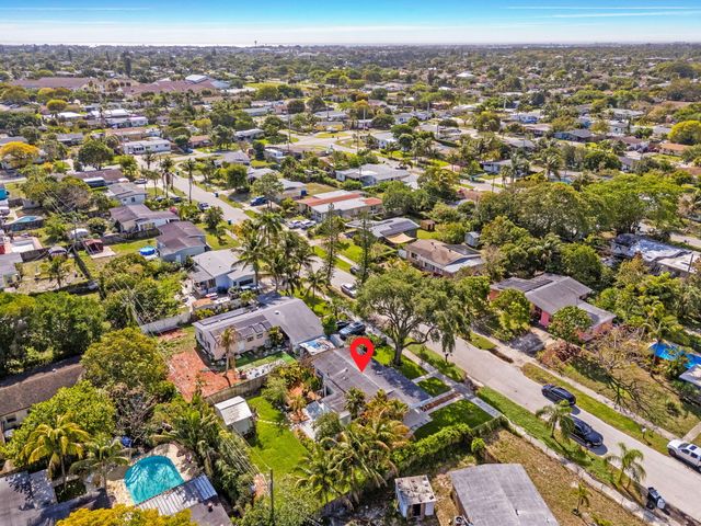 1439 W Broome Street, Lantana, FL 33462