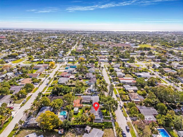 1439 W Broome Street, Lantana, FL 33462