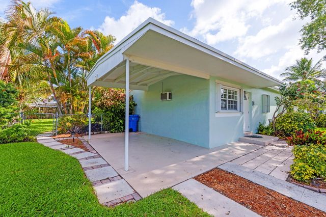 1439 W Broome Street, Lantana, FL 33462