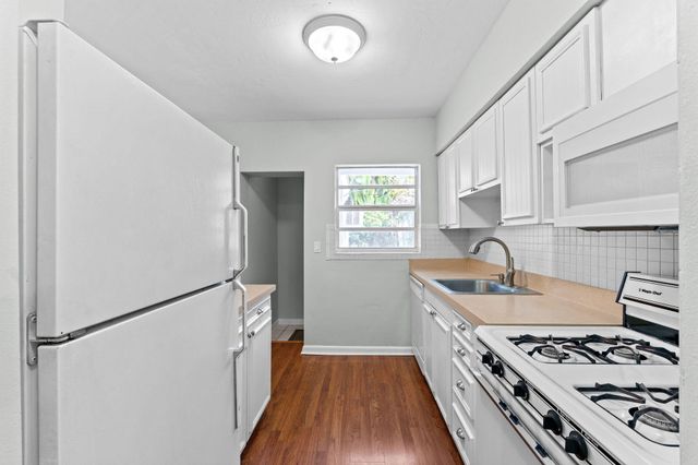 1439 W Broome Street, Lantana, FL 33462